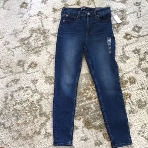 Gap High Rise Universal Legging